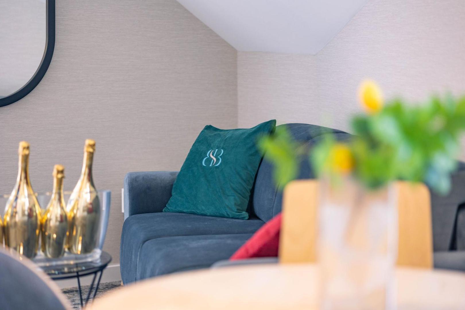 Boulevard Boutique Suites ウェバ エクステリア 写真